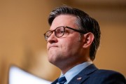 六安特朗普税改案参议院过关有望 共和党议员无人声援马斯克
