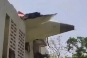 六安印度一波音787客机坠毁机上242人、地面5名学生遇难！我驻印度使馆：机上无中国籍乘客